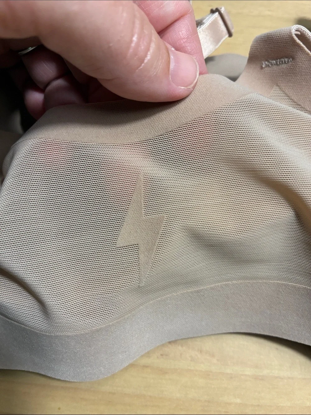 Eby Support Bralette Mesh Back Wireless Nude Adjustable Straps Small